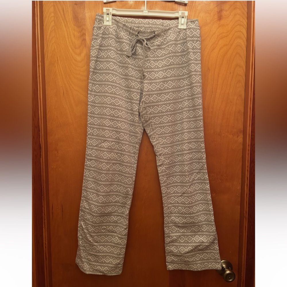 Old Navy gray and white pajama pants